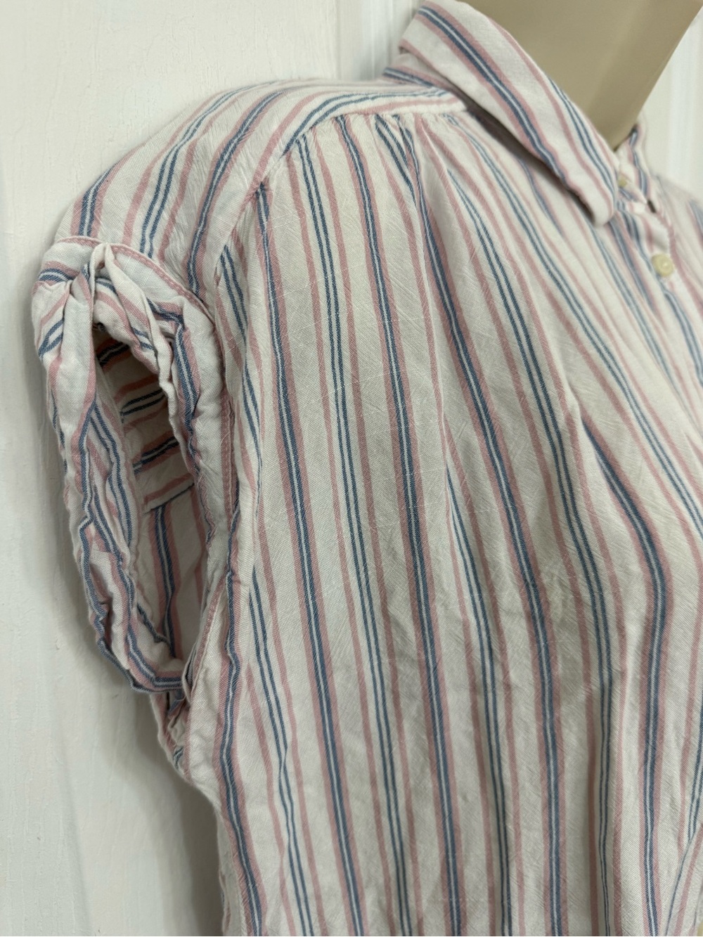 LOFT Striped Button Front Cap Sleeve Collared Rayon Blouse Pink Blue S - Picture 6 of 10
